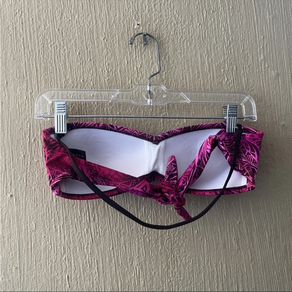 La Blanca Women’s Pink Bandeau Swim Bikini Top, Size 8 Twist Front Strapless - Picture 4 of 6